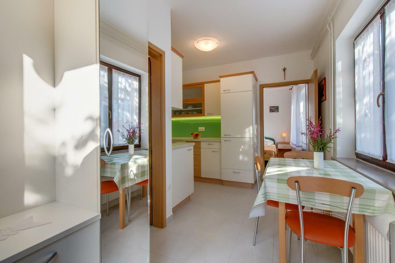 Apartment Simona Мали-Лошинь Экстерьер фото